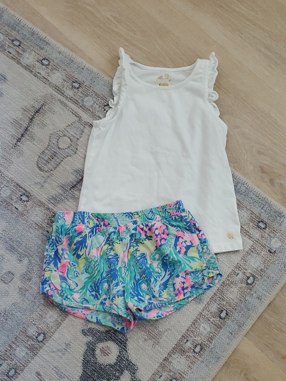 Lilly Pulitzer Girls White Flutter Sleeve Top And Shorts Outfit Set SzM (6-7)